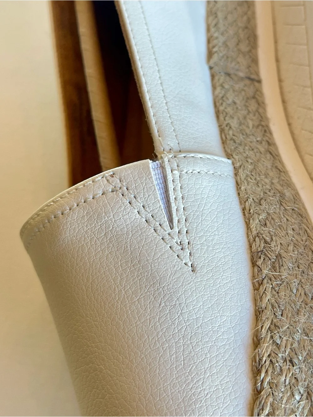 NIB GIANI BERNINI MEMORY FOAM   SLIP ON ESPADRILLES WHITE WOMENS SIZE 8